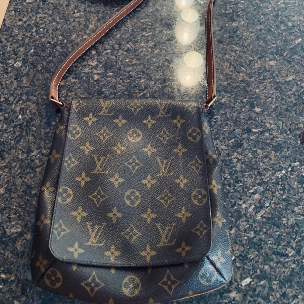 Authentic Louis Vuitton Musette Salsa Crossbody